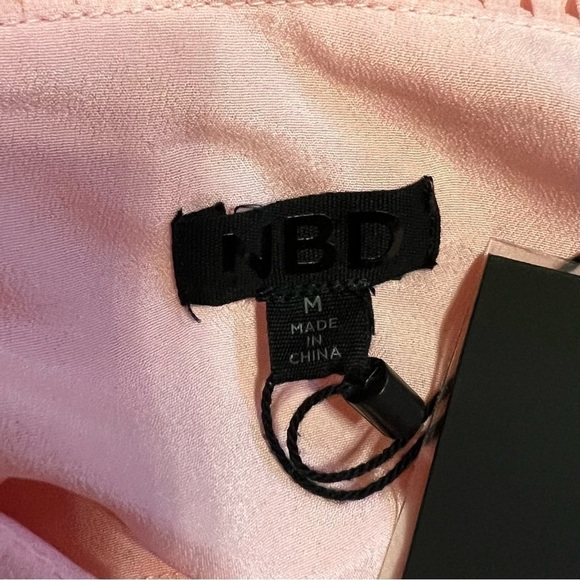 NBD | NWT Girlfriend Material One Shoulder Pleated Tiered Mini Dress Pink Size M - Picture 3 of 11